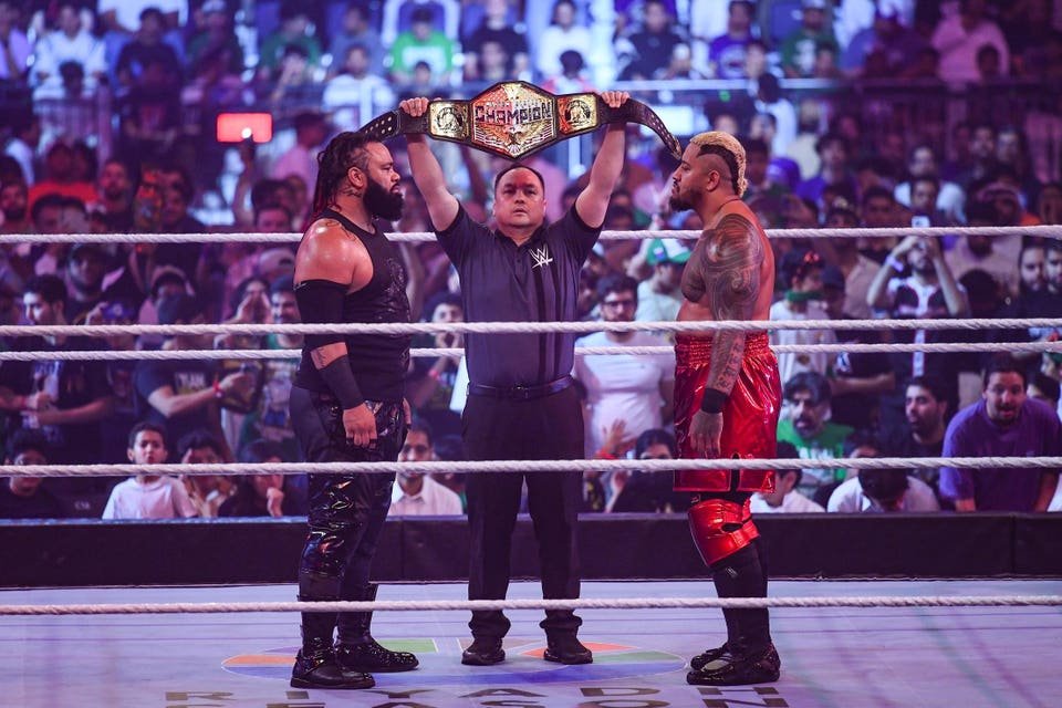 wwe summerslam 2025 results as solo sikoa escapes, defeats jacob fatu
