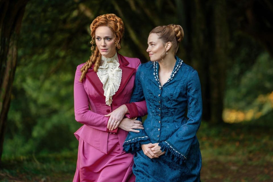 kristine frøseth and christina hendricks on ‘the buccaneers’ season 2 finale and that cliffhanger: ‘nan is getting back to herself’