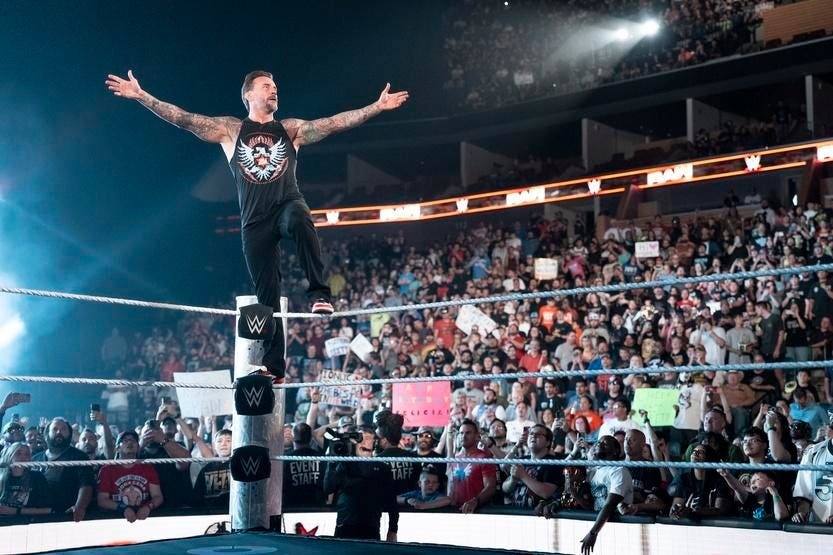 wwe summerslam 2025 results as cm punk beats gunther, seth rollins cashes in