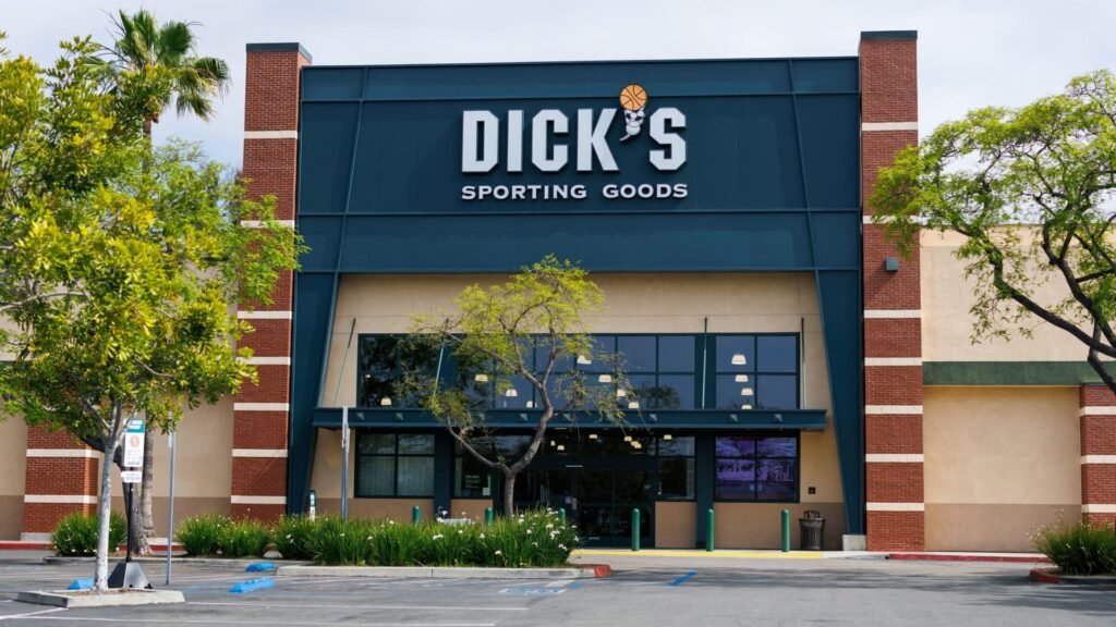 dick's sporting goods raises guidance after second quarter earnings beat