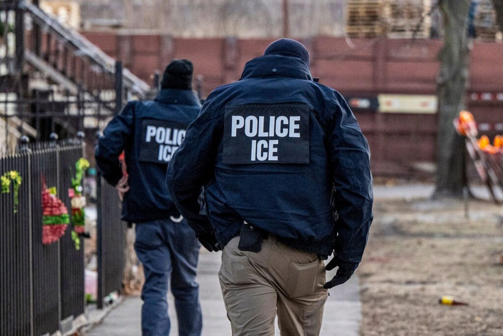 feds plan to boost immigration enforcement in chicago next week