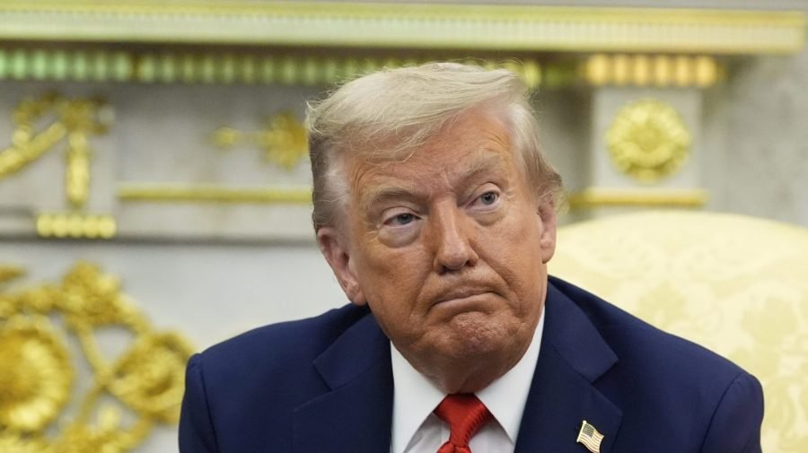 live updates: trump holds cabinet meeting as fight with federal reserve escalates