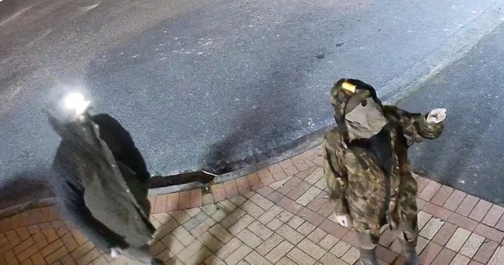 video shows fugitive father who disappeared with children in 2021, new zealand police say