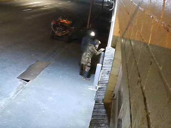 video appears to show dad who fled into wilderness with kids 4 years ago