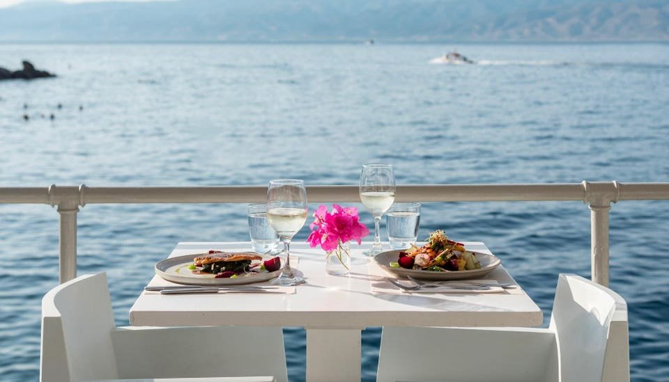 where to eat, stay, and what to do in hydra, greece
