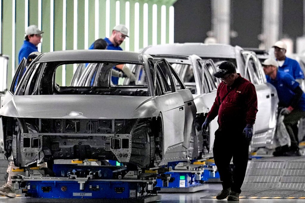 ice raid at hyundai plant leaves south korea concerned as 'many' nationals detained