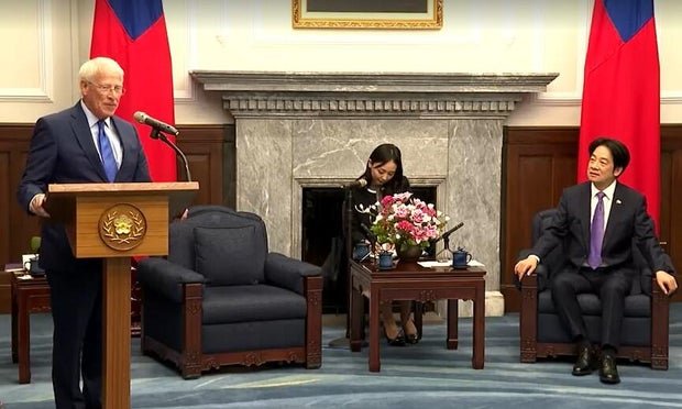 senior u.s. senator calls taiwan "a free country," as china condemns visit